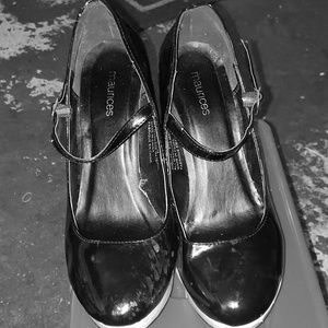 Maurice s black beige heels size 8